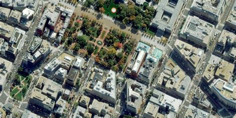 Squares, landmarks and more on interactive online satellite map of live with poi: Real time satellite photo of my house