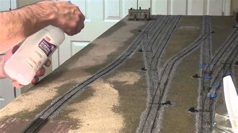 Model Pose Laying ~ Ho Scale Track Ballast Roadbed Train Cork Railroad Rail Gauge Layouts Trains