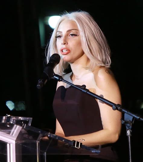 Lady Gaga 7 Nuove Canzoni Da Artpop Allitunes Festival Ascolta