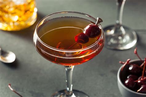 The Best Sweet Vermouth For A Manhattan Thrillist In 2020 Wine