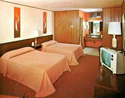 A Look Inside Hotel Motel Rooms Of The S S Flashbak Cheap Hotel Room Hotel Motel