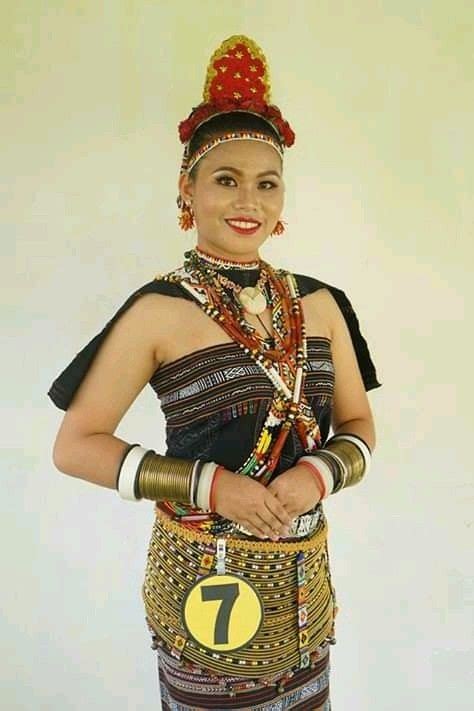 Baju Tradisional Melanau Perempuan Kaum Sarawak Pakaian Tradisional Kaum Di Malaysia Malika