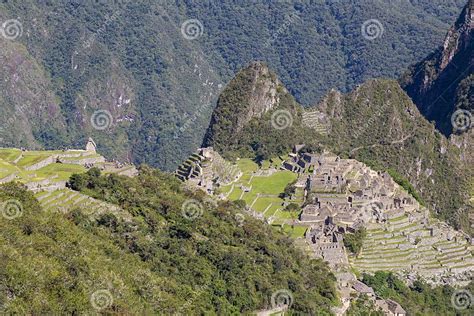 Machu Picchu En De Berg Van Huayna Picchu In Peru Van De Deur Van De