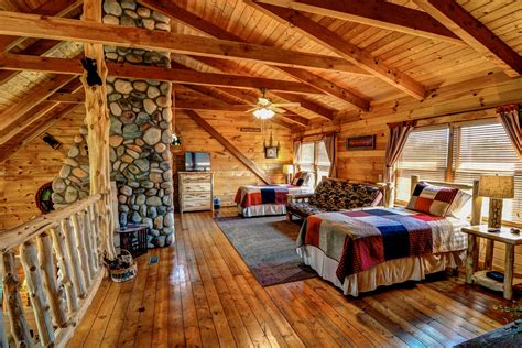Dancing Bear Lodge 4 Bed 2 12 Bath Log Cabin Upstairs Loft With 2