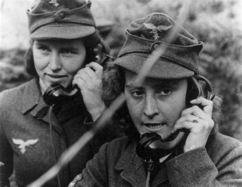 History In Images Pictures Of War History Ww2 Women During World
