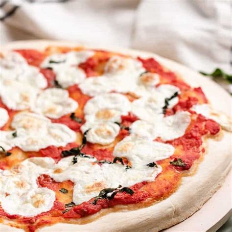 Easy Margherita Pizza Recipe