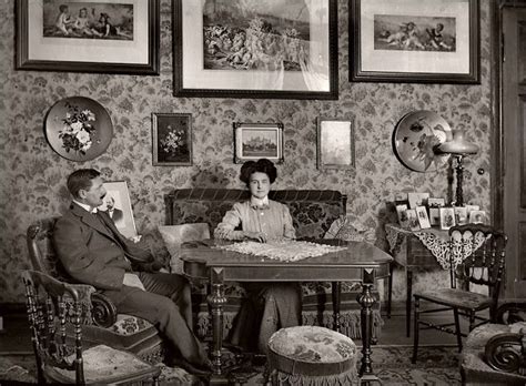 Victorian Edwardian Living Room 36 Interesting Vintage Pictures Show People In Their Parlors