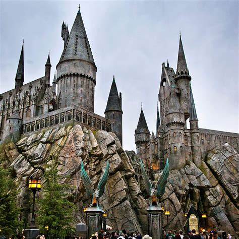 The Dos And Donts Of Visiting Universals Wizarding World Of Harry