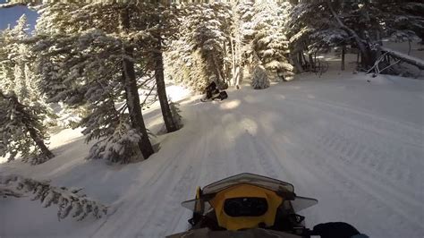 Snowmobiling In Central Oregon 1 Youtube