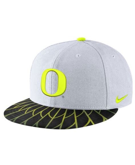 Nike Oregon Ducks Week Zero Trainer Snapback Cap Sports Fan Shop By