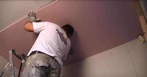 Now you know how to make a ceiling in a bathroom of plasterboard. How to over board a ceiling | Plastering