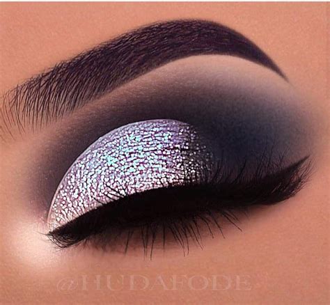 Pin By Kat Brandenburg On Makeup Black Eyeshadow Makeup Silver