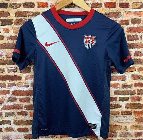 Us Womens Soccer Team New Jerseys Us Soccer Unveils New Uniforms