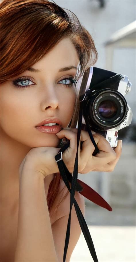 Pin By Pythias On Photographer Portrait In Photographer Self Portrait Girls With Cameras