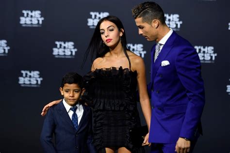 In this video, they are also selecting. Who has Cristiano Ronaldo dated? The definitive girlfriend ...