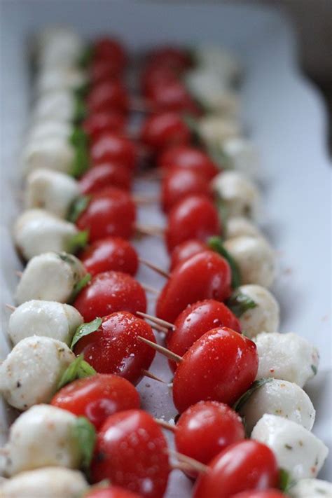 This list has such incredible recipes for dips, cheeseballs, sliders, guacamole and meatballs. Simple caprese appetizer. Perfect for Christmas guests! | Party Dishes | Pinterest | Christmas ...