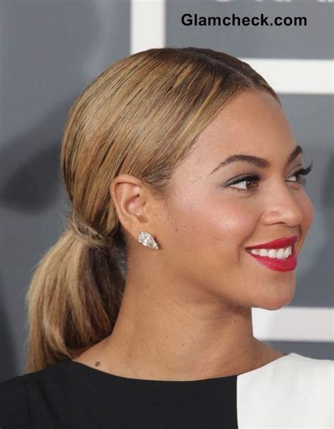 Beyonce Sports Classy Ponytail With Monochrome Outfit