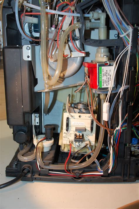 In meinem video zeige ich, wie der brühkopf ausgebaut und gereinigt werde. Kaffeevollautomaten.org | ESAM 5500 Fehlermeldung - zu ...