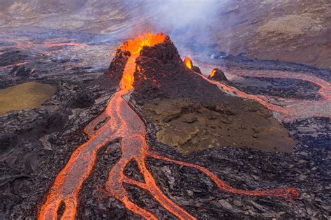 Iceland Volcanos Spectacular Lava Show Draws Crowds Arctictoday