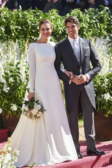 Quale stilista ha vestito chi e qual'è il migliore abito da sposa vip dell'anno? Matrimoni vip: gli abiti da sposa più belli del 2015 - D ...