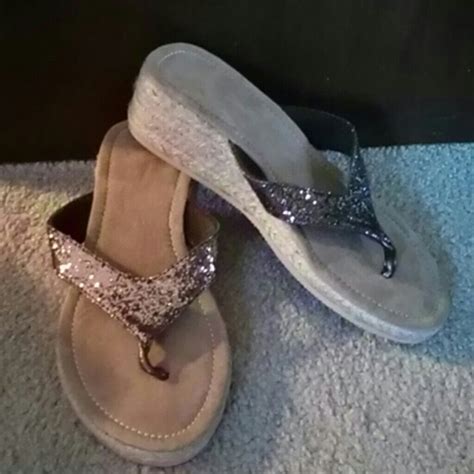 Capelli Of New York Shoes New Capelli Brown Glitter Thong Sandals