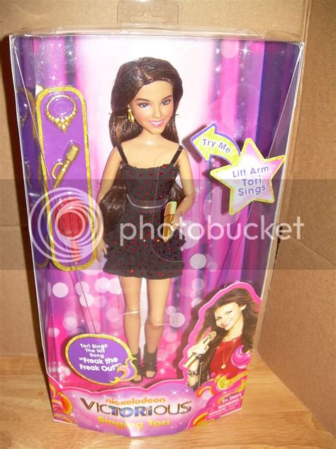 Spin Master 2012 Nickelodeon Victorious Victoria Justice Singing Tori