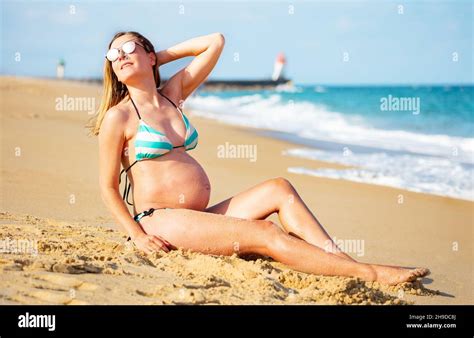 Pregnancy Bikini Hi Res Stock Photography And Images Alamy