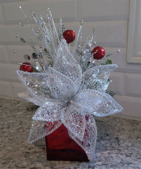 20 Red White And Silver Christmas Decorations Decoomo