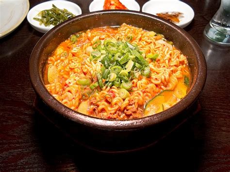 Resep Simple Spicy Ramyeon Ala Korea