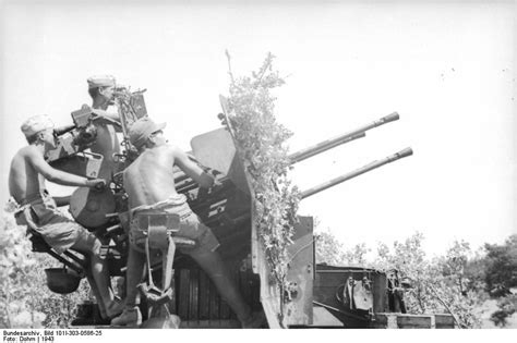 Photo German Crew With A 2 Cm Flakvierling 38 Anti Aircraft Gun