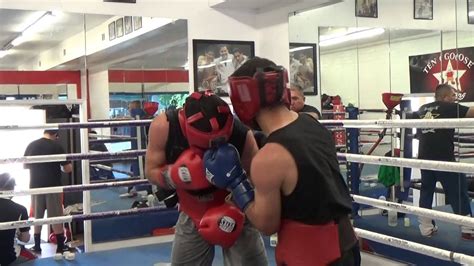 Sparring At Goossen Gym Finishing Sparring Hard Esnews Boxing Youtube