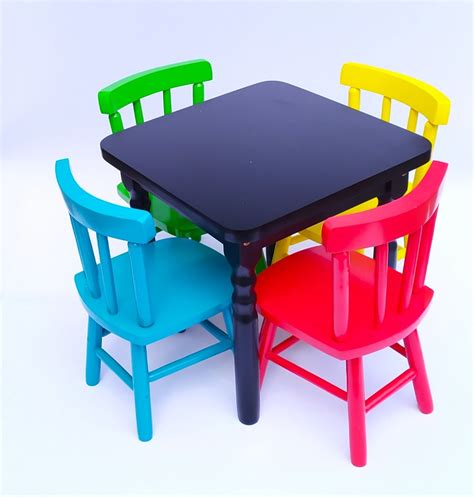 Mesa Infantil Colorida De Madeira Com 4 Cadeiras Dsm R 74999 Em