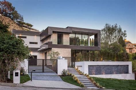 6,185 homes for sale in los angeles, ca. Dieses neue Haus erleuchtet die Hollywood Hills in Los ...