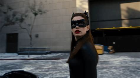Anne Hathaway As Catwoman Kissing And Hot Scene The Dark Knight
