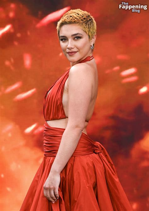 florence pugh flaunts her sexy tits at the “oppenheimer” premiere in