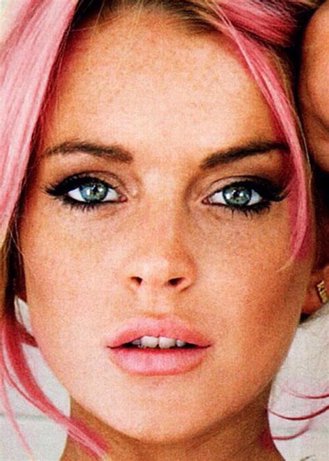 Lindsay Lohan Beautiful Freckles Freckles Beauty