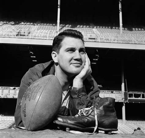 Former Football Player Broadcaster Pat Summerall Dies At 82 The