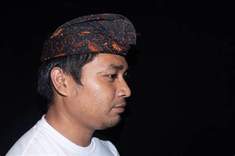 Balinese Batik Udeng Headdress 1 Murnis In Bali