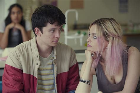 Gillian Anderson Asa Butterfield Give Us A Sex Education On Netflix