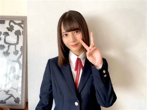 Video cannot currently be watched with this player. 日向坂46小坂菜緒が表紙を務める『BOMB』2月号のオフショットが ...