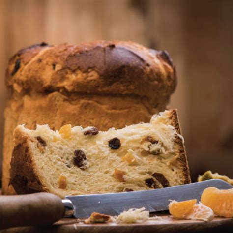 Preparare un olio aromatizzato fatto in casa sarà molto semplice e veloce. Panettone all'olio di oliva fatto in casa - Ilaria Parente