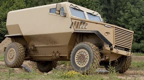 Mclaren Helped Design British Foxhound Armoured Vehicle Video