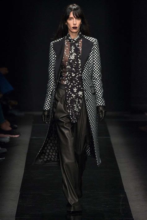 Emanuel Ungaro Fall 2015 Ready To Wear Collection Runway Looks Beauty