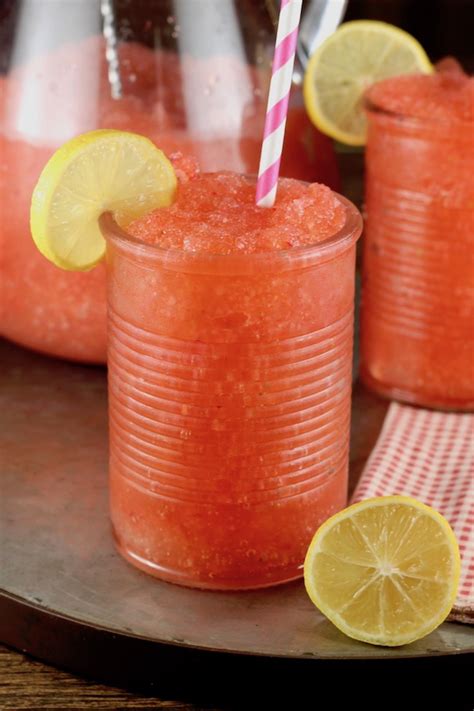 Strawberry Lemonade Moscato Slushie Video Miss In The Kitchen