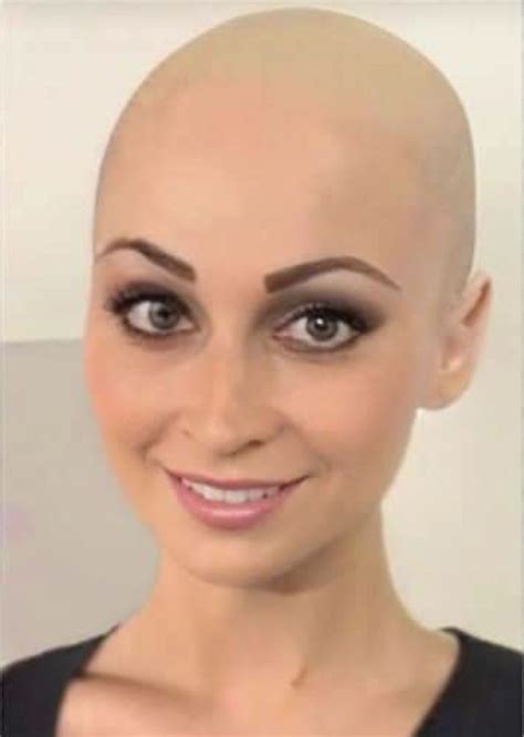 Bald Women Balding Eyebrows Calves Woman Celebrities Beauty