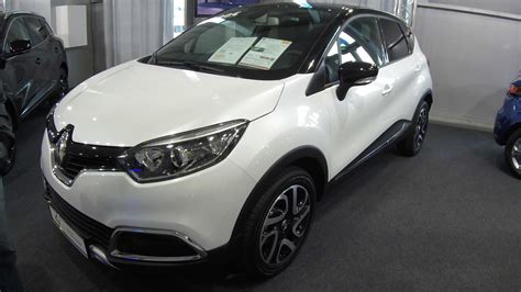 Renault Captur Perlmutt White Colour New Model 2017 Walkaround