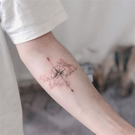 27 Gorgeous Compass Tattoo Ideas