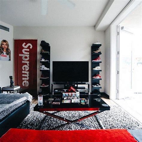 63 Cool And Neat Apartment Decorating Ideas For Men 38 Sneakerhead