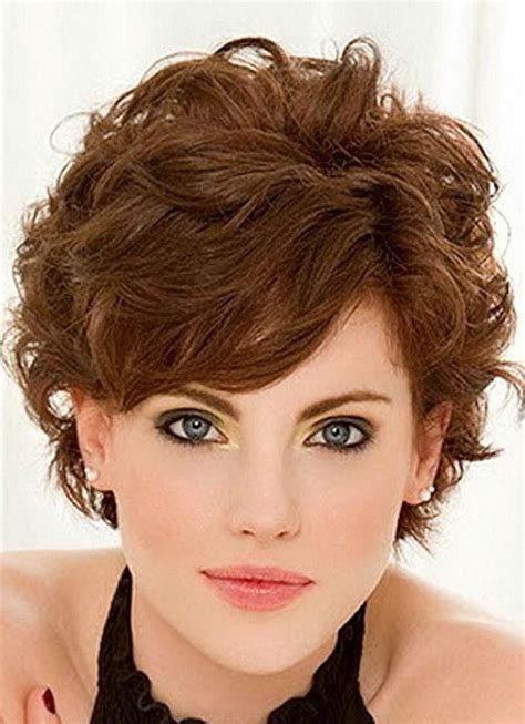 20 Best Short Hairstyles For Curly Fine Hair