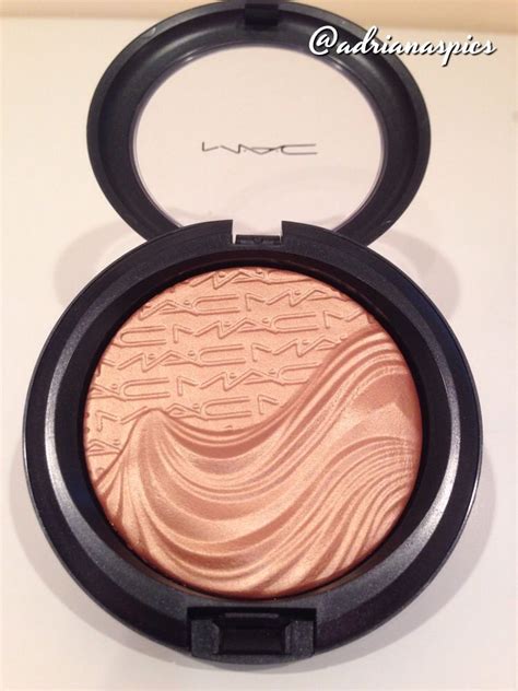 MAC Magnetic Appeal Extra Dimension Skinfinish Magnetic Nude Collection